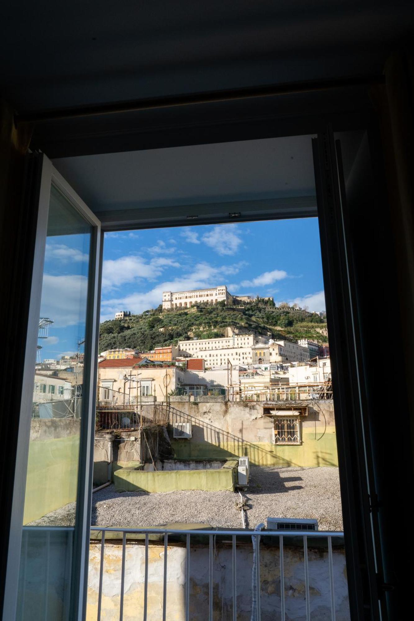 Domus Sibyllina, Palazzo Cavalcanti Nápoles Exterior foto